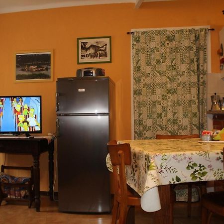Casa Marconi Casa Vacanze Cesara Екстериор снимка