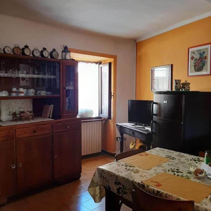 Casa Marconi Casa Vacanze Cesara Екстериор снимка