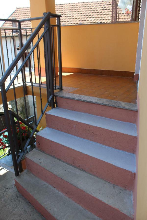 Casa Marconi Casa Vacanze Cesara Екстериор снимка
